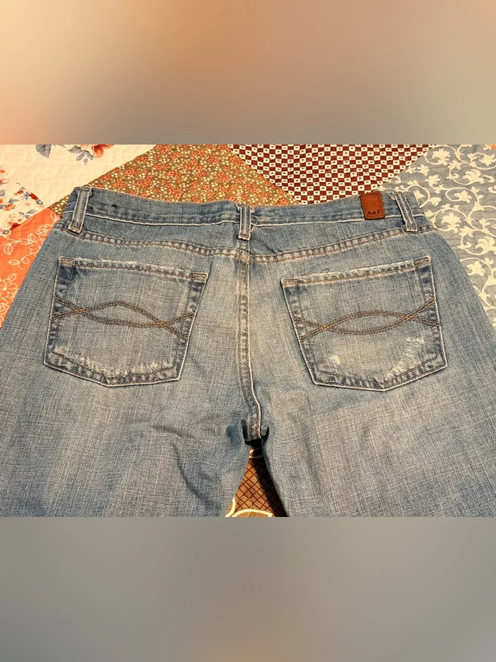 Abercrombie & Fitch Distressed Bootcut Jeans Women’s 8R Light Wash Y2K - Picture 3 of 6